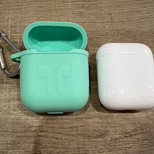 First Generation Apple Airpods